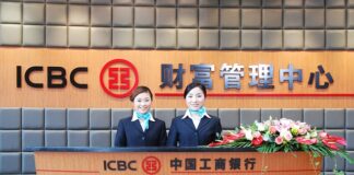 ile zarabia recepcjonistka