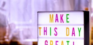 Co lepsze włóknina czy folią?