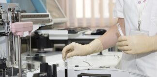 Jak powinien zachować się pracownik w zakładzie pracy?