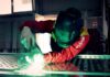 Którego metalu nie spawa się elektrodą otuloną?